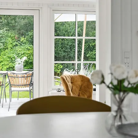 Bright And Classic House Near Hove Σπίτι διακοπών Asnæs