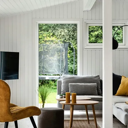 Bright And Classic House Near Hove